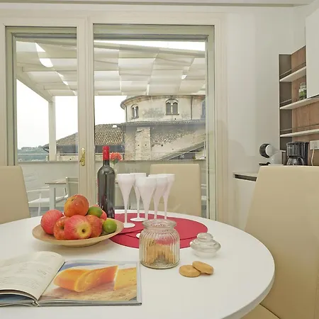 Finestra Vista - Gardagate Apartment
