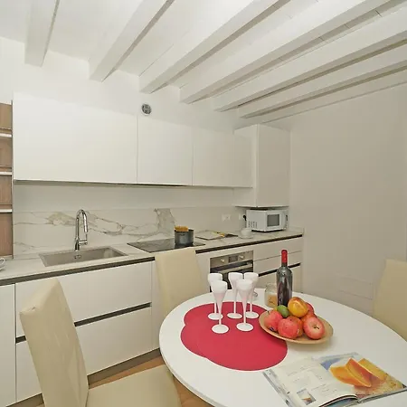 Finestra Vista - Gardagate Apartment *